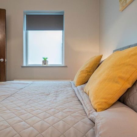 Pass The Keys Lovely 1Br Apt In No 1 Location With Top Amenities Белфаст Екстериор снимка